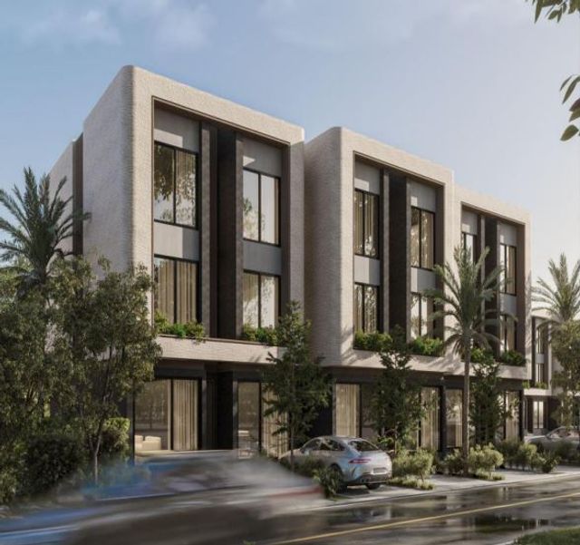 Townhouse — Middle